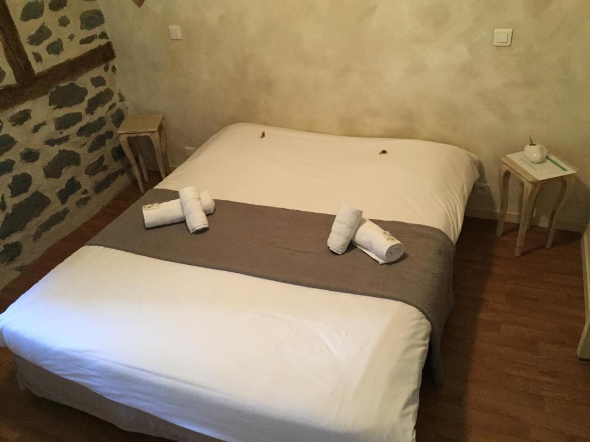 Auberge Les Fontilles Coltines ภายนอก รูปภาพ