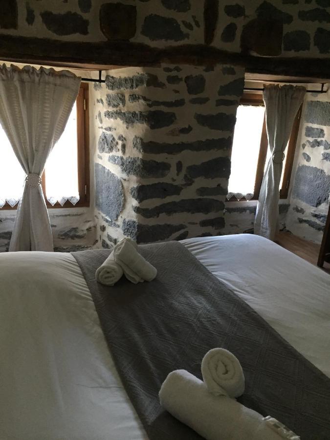 Auberge Les Fontilles Coltines ภายนอก รูปภาพ